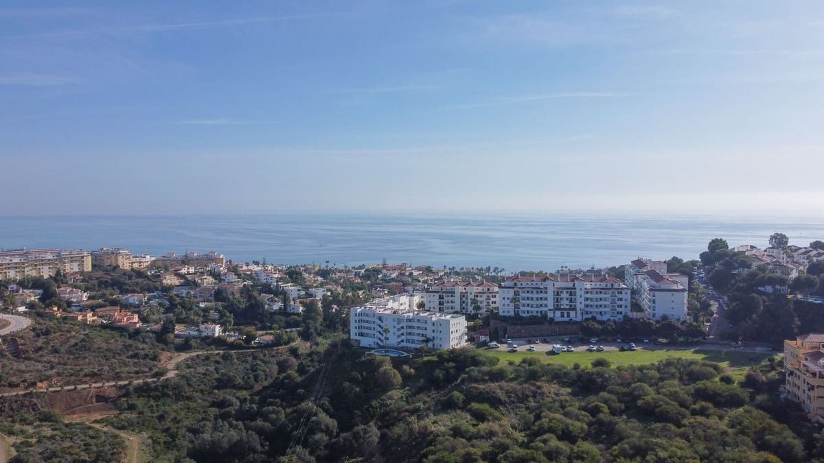 2 Zimmer Apartment zu verkaufen in Riviera del Sol mit Pool - 257.000 € (Ref: 9633671)