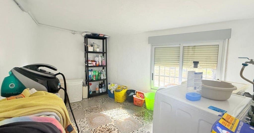 4 makuuhuone Huvila myytävänä paikassa La Villajoyosa / Vila Joiosa mukana uima-altaan - 390 000 € (Ref: 9635255)