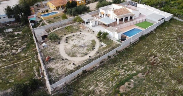 4 makuuhuone Huvila myytävänä paikassa La Villajoyosa / Vila Joiosa mukana uima-altaan - 390 000 € (Ref: 9635255)