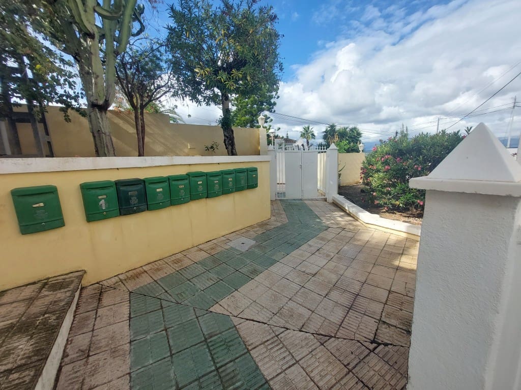 2 slaapkamer Bungalow te koop in Albir met zwembad garage - € 269.000 (Ref: 9635256)