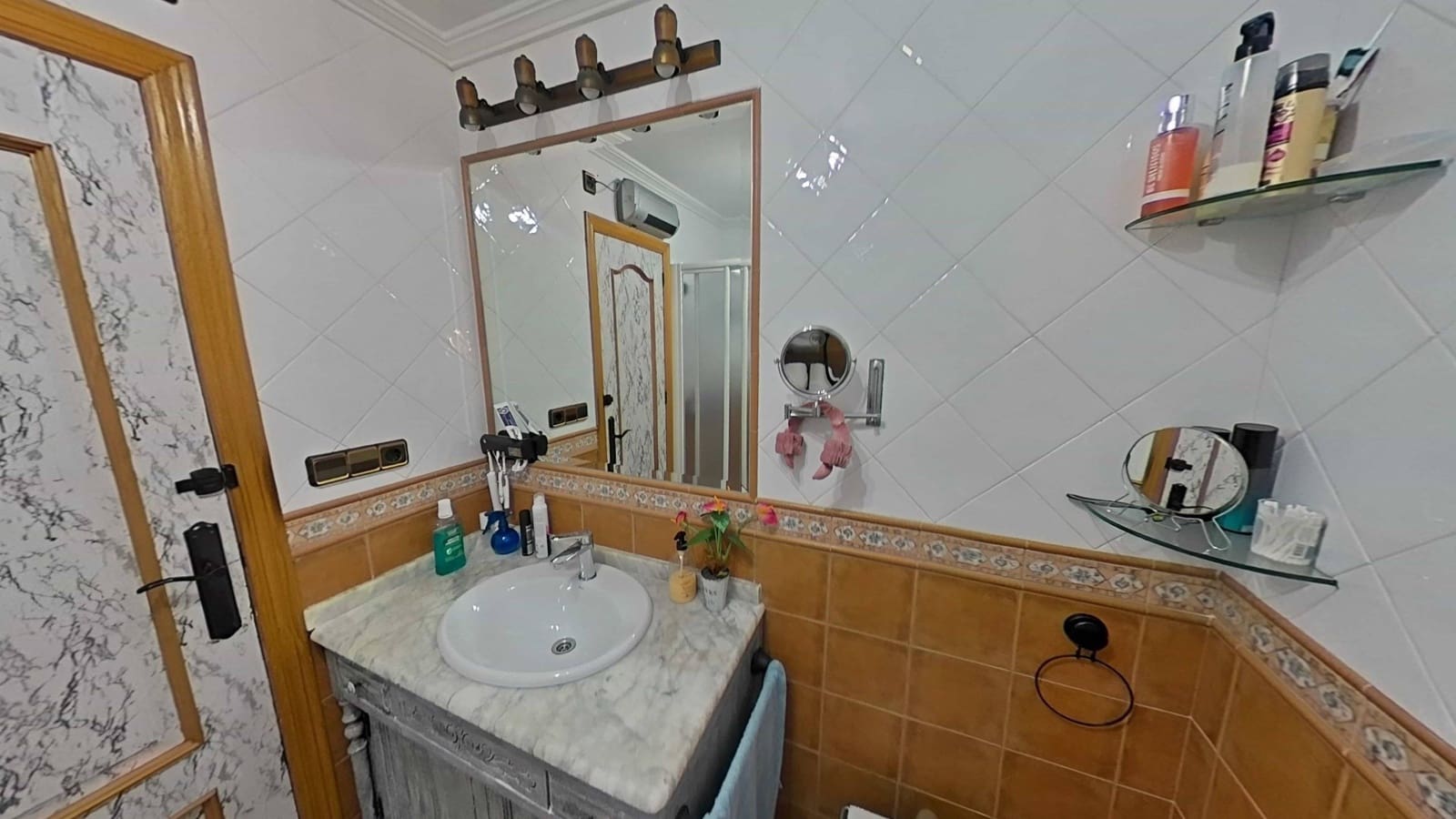 4 makuuhuone Huvila myytävänä paikassa Torrevieja mukana uima-altaan - 450 000 € (Ref: 9635260)