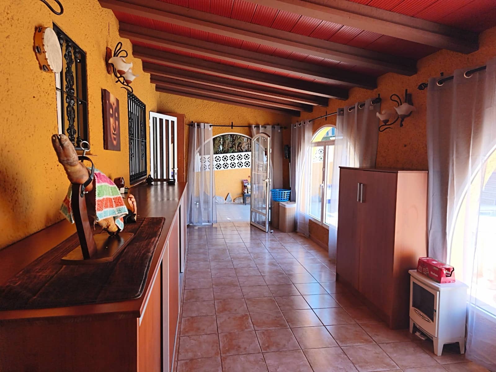 4 makuuhuone Huvila myytävänä paikassa Torrevieja mukana uima-altaan - 450 000 € (Ref: 9635260)