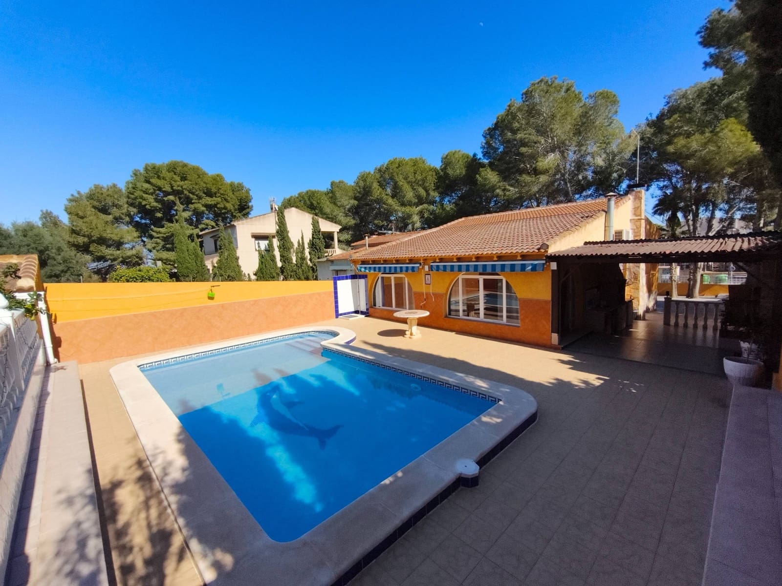 4 makuuhuone Huvila myytävänä paikassa Torrevieja mukana uima-altaan - 450 000 € (Ref: 9635260)