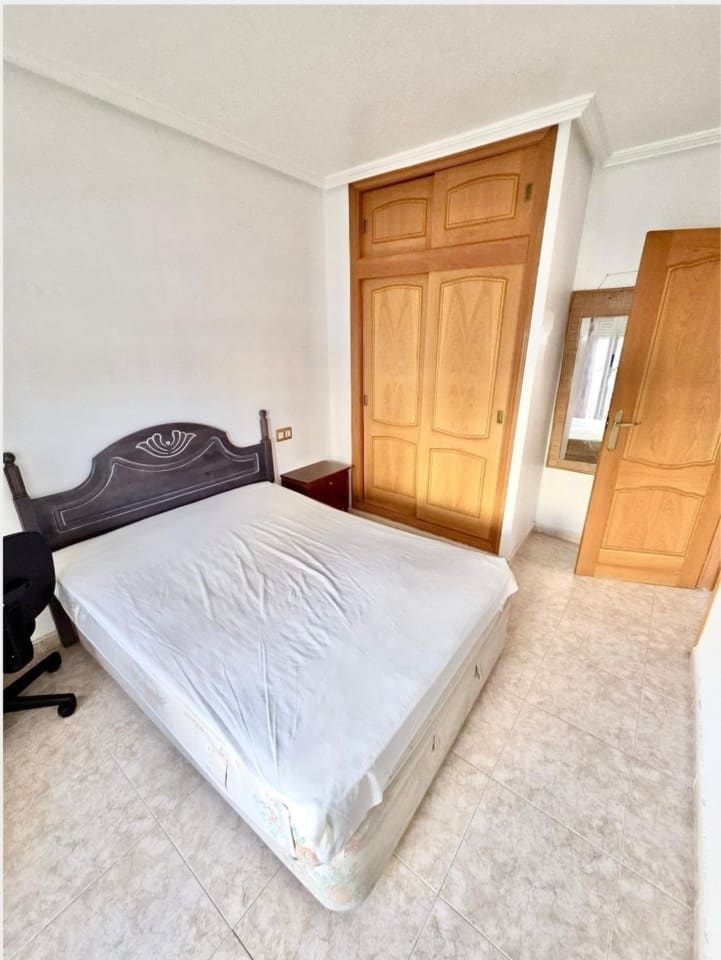 3 Zimmer Haus zu verkaufen in Playa Flamenca mit Pool Garage - 248.000 € (Ref: 9636274)