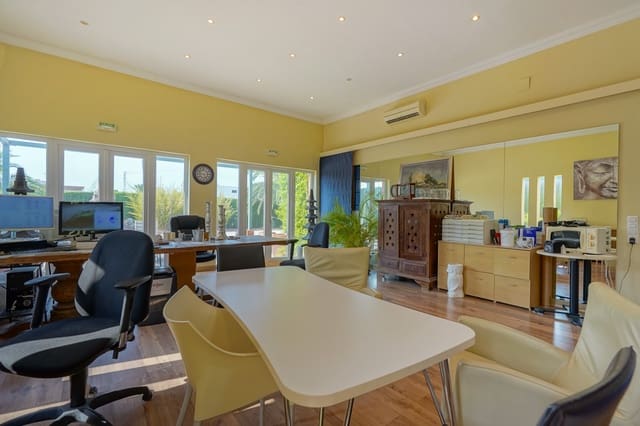 Commercial for sale in Javea / Xàbia with garage - € 810,000 (Ref: 9637736)