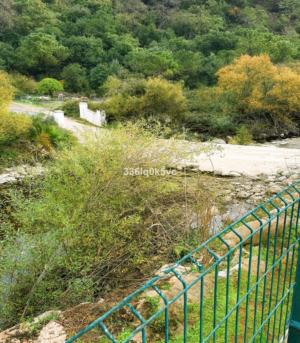 5 sovrum Villa till salu i Benahavis med pool - 880 000 € (Ref: 9638003)