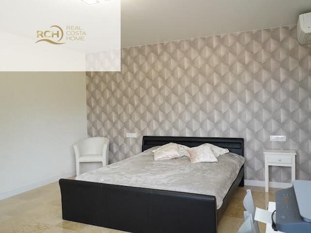 Chalet de 6 habitaciones en La Nucia en venta con piscina - 1.090.000 € (Ref: 9638889)