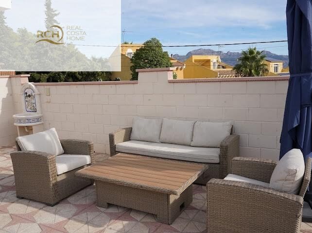 Chalet de 6 habitaciones en La Nucia en venta con piscina - 1.090.000 € (Ref: 9638889)