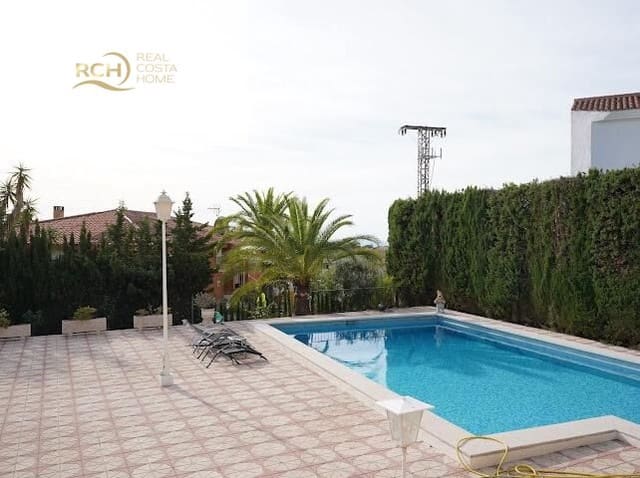 Chalet de 6 habitaciones en La Nucia en venta con piscina - 1.090.000 € (Ref: 9638889)