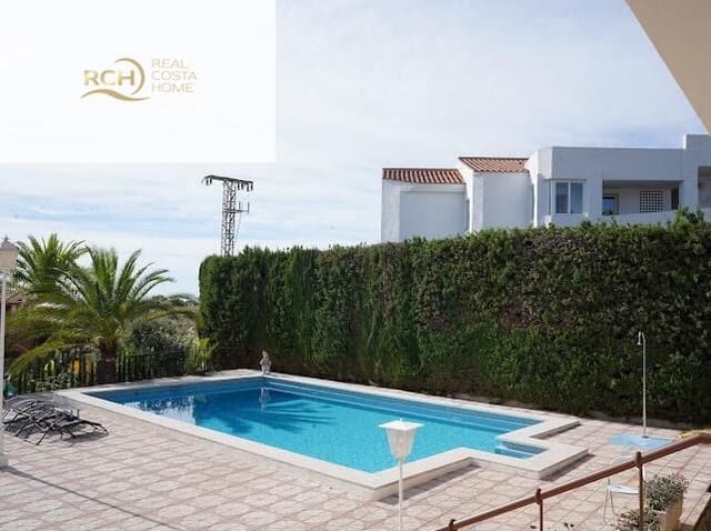 Chalet de 6 habitaciones en La Nucia en venta con piscina - 1.090.000 € (Ref: 9638889)