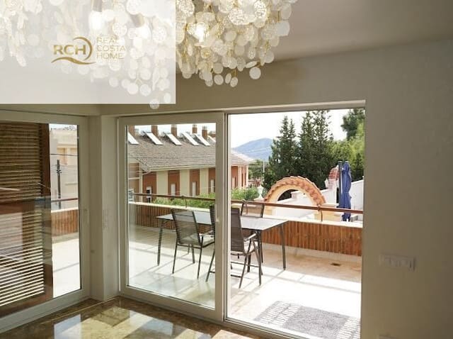 Chalet de 6 habitaciones en La Nucia en venta con piscina - 1.090.000 € (Ref: 9638889)