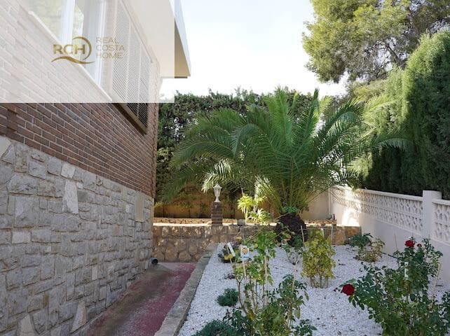 6 slaapkamer Villa te koop in La Nucia met zwembad - € 1.200.000 (Ref: 9638889)