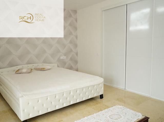 6 slaapkamer Villa te koop in La Nucia met zwembad - € 1.200.000 (Ref: 9638889)