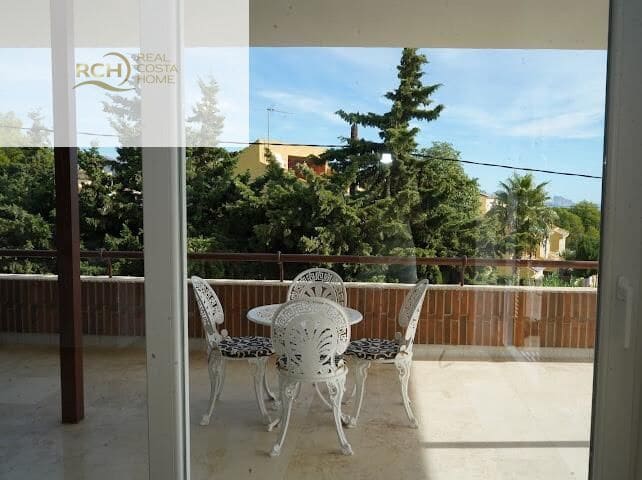 6 slaapkamer Villa te koop in La Nucia met zwembad - € 1.200.000 (Ref: 9638889)