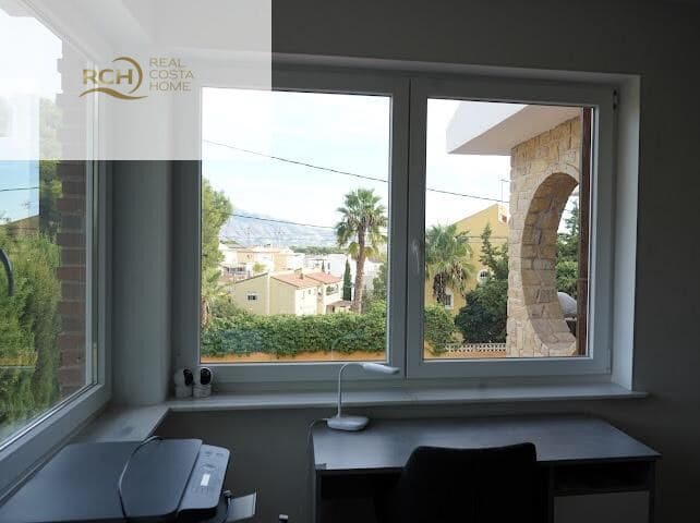 6 slaapkamer Villa te koop in La Nucia met zwembad - € 1.200.000 (Ref: 9638889)