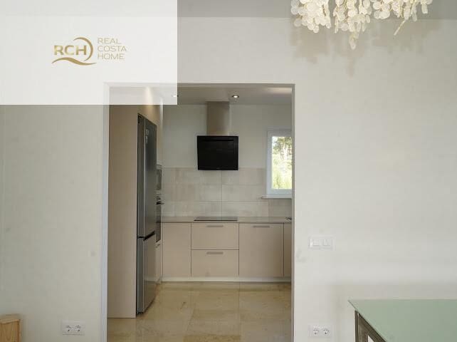 6 slaapkamer Villa te koop in La Nucia met zwembad - € 1.200.000 (Ref: 9638889)