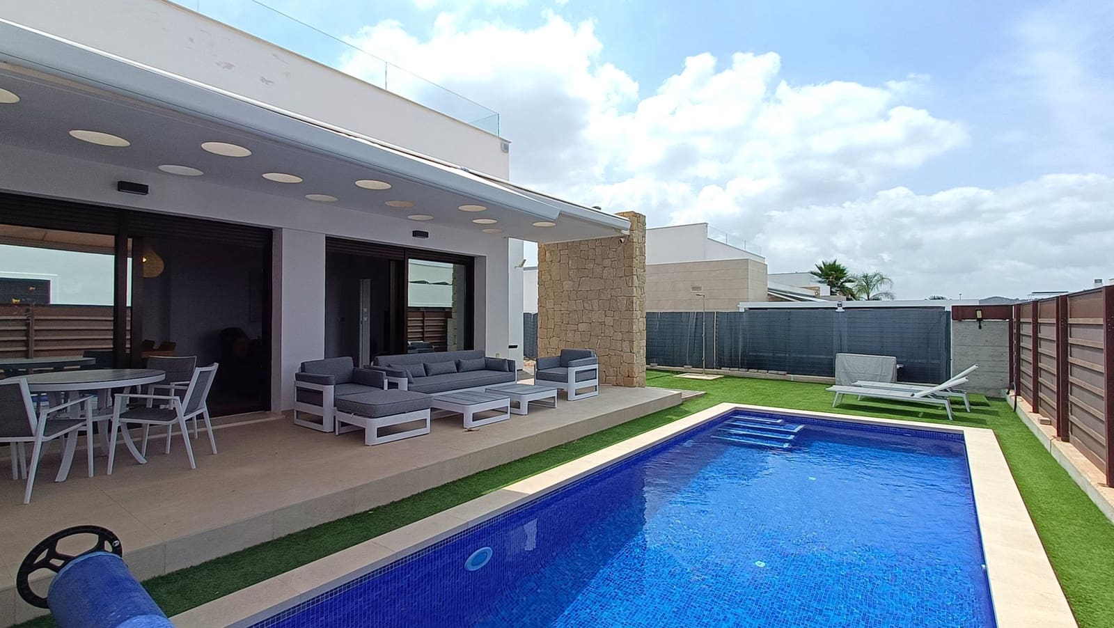 3 slaapkamer Villa te koop in Vistabella met zwembad garage - € 449.475 (Ref: 9639309)