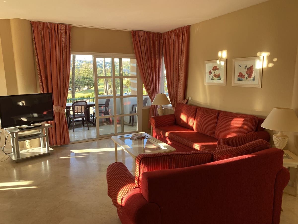 3 bedroom Apartment for sale in Mijas with pool - € 375,000 (Ref: 9639433)