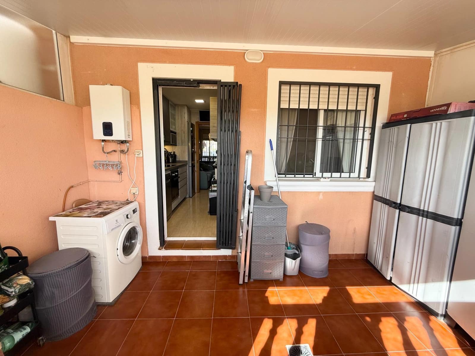 3 quarto Casa em Banda para venda em Torrevieja com piscina - 215 000 € (Ref: 9642833)