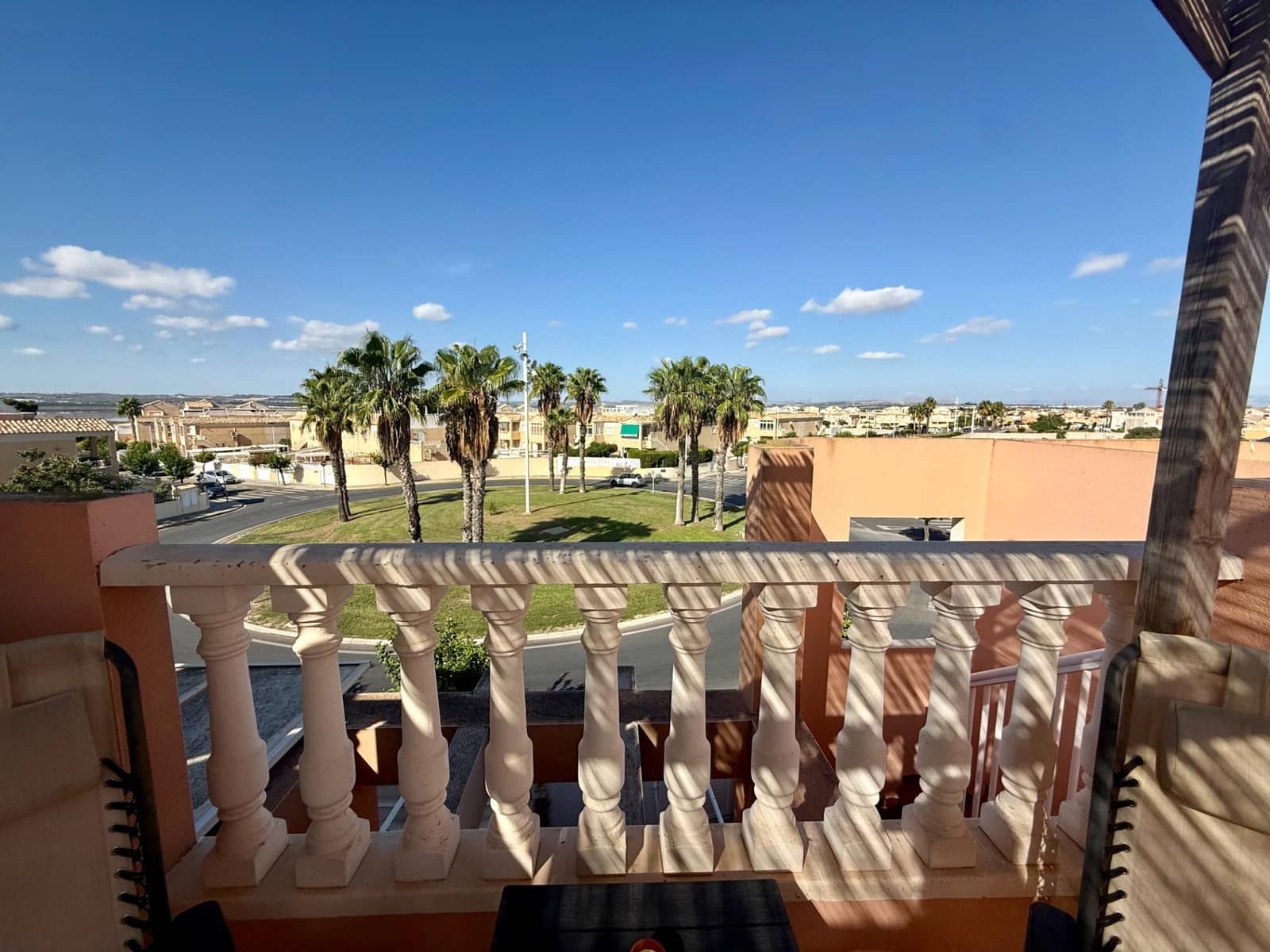 3 quarto Casa em Banda para venda em Torrevieja com piscina - 215 000 € (Ref: 9642833)