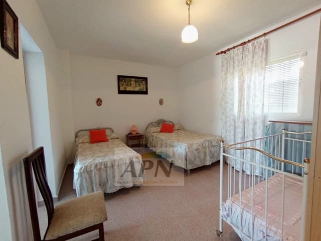 Casa de 4 habitaciones en Cártama en venta - 190.000 € (Ref: 9647798)