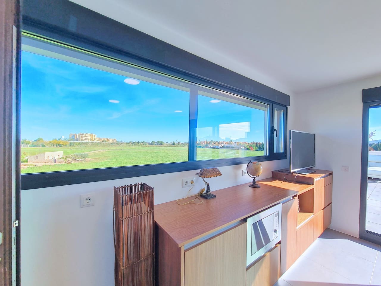 Chalet de 3 habitaciones en Los Alcázares en venta con garaje - 775.000 € (Ref: 9649905)