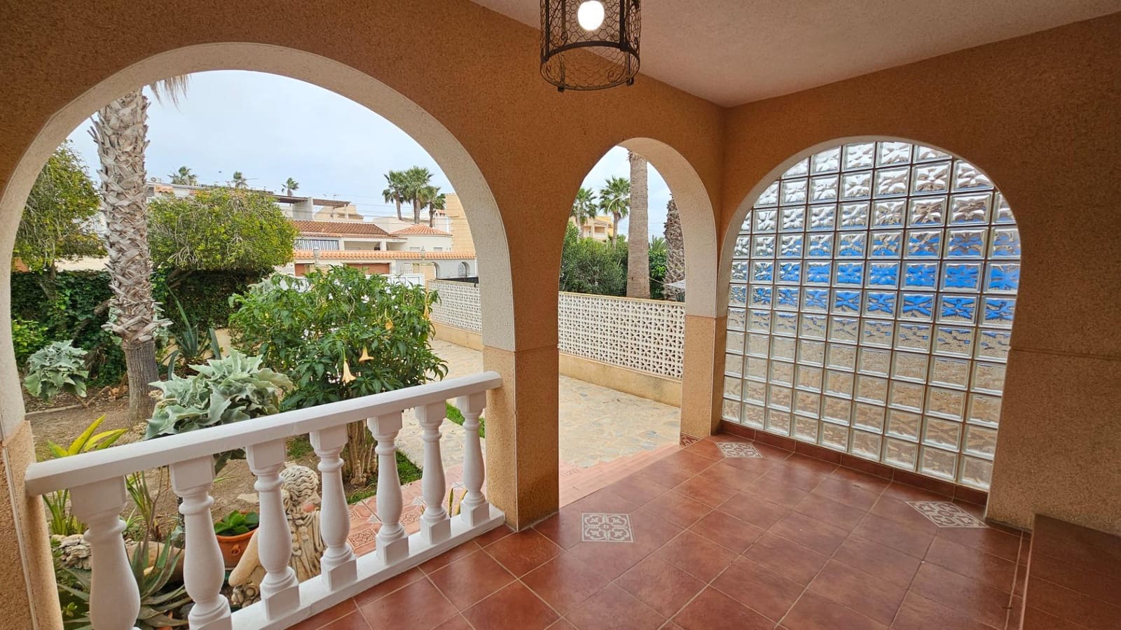 3 camera da letto Villa in vendita in Torrevieja con piscina - 390.000 € (Rif: 9650987)