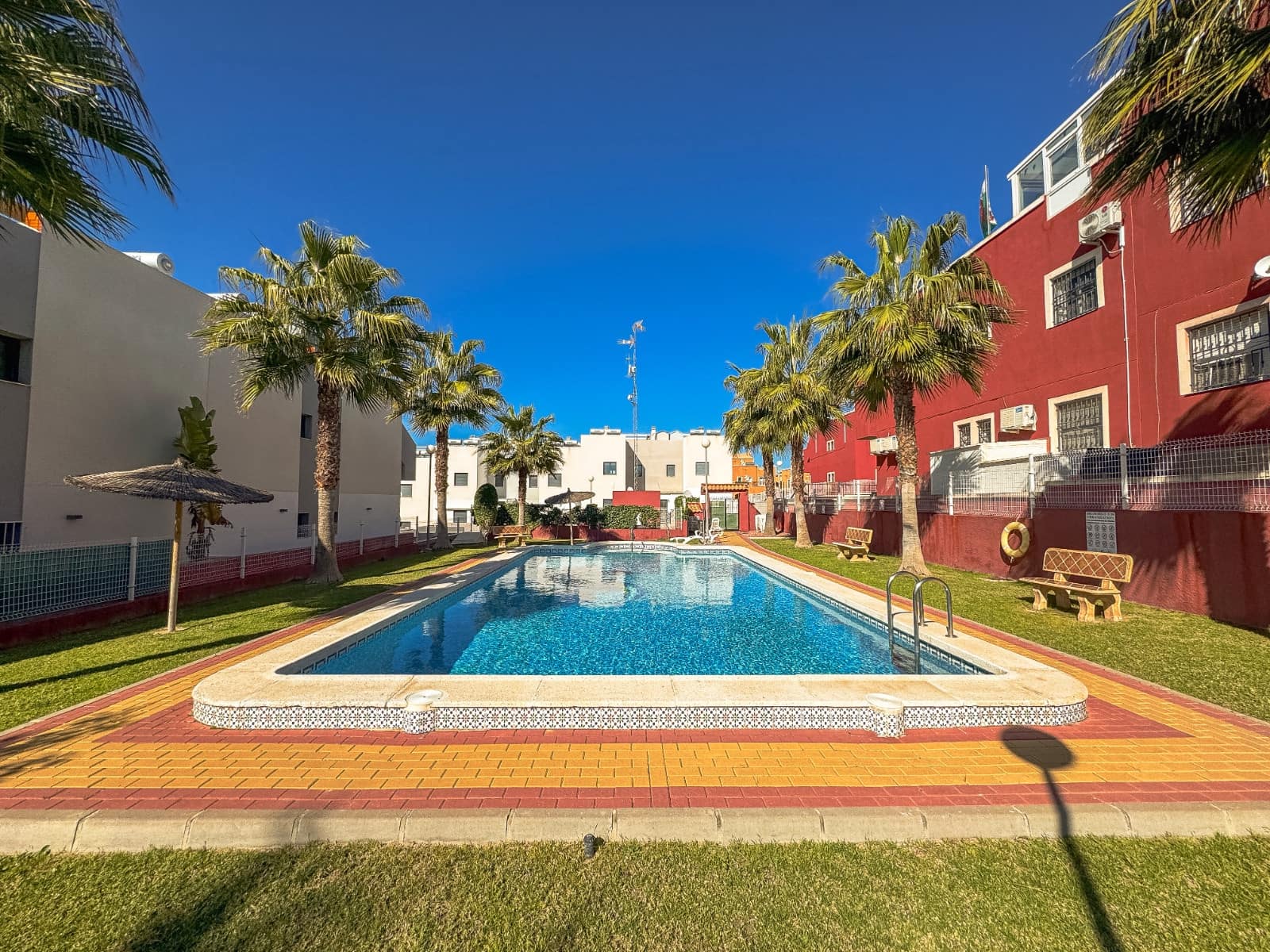 2 sovrum Bungalow till salu i Los Altos med pool - 265 000 € (Ref: 9652421)