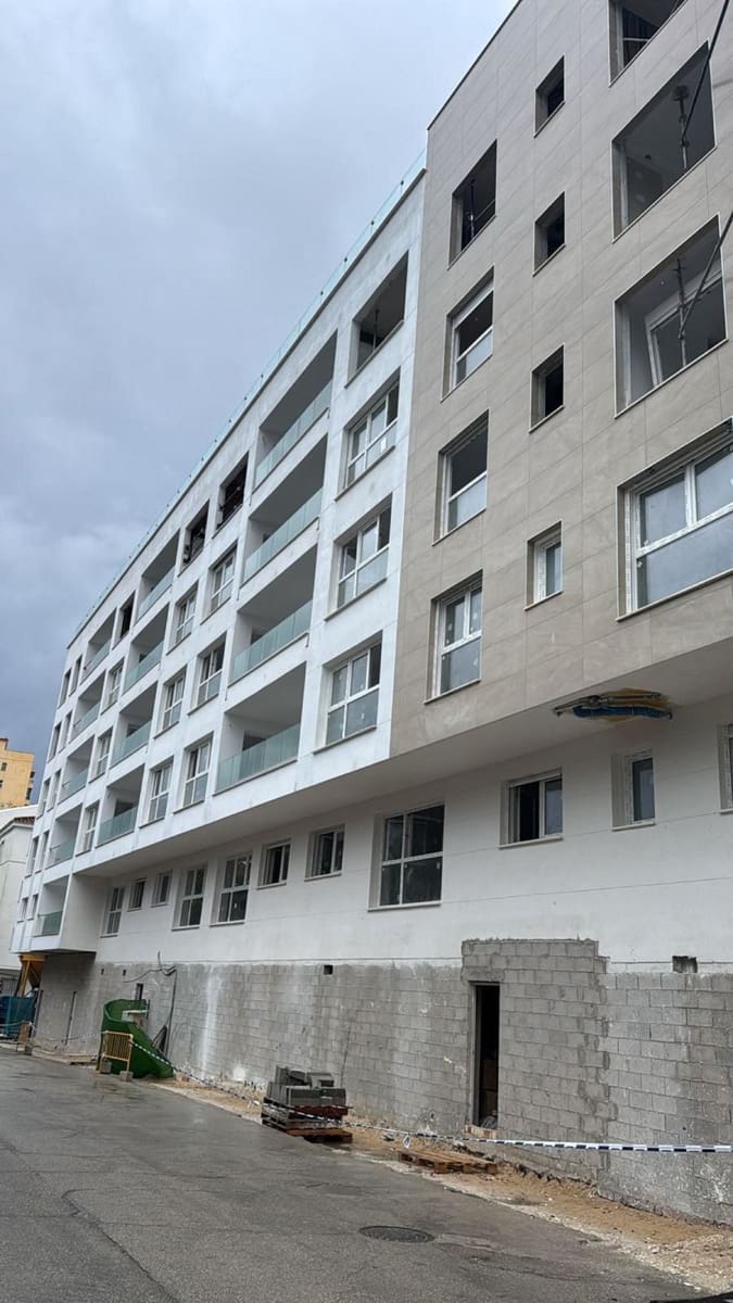 Komercyjne na sprzedaż w Estepona - 312 618 € (Ref: 9655710)