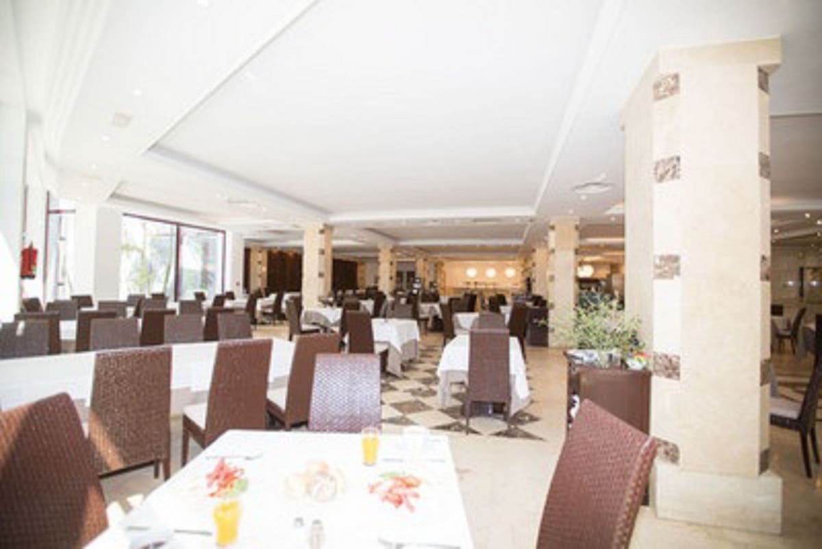 1 bedroom Apartment for sale in Benahavis with pool - € 115,000 (Ref: 9655714)