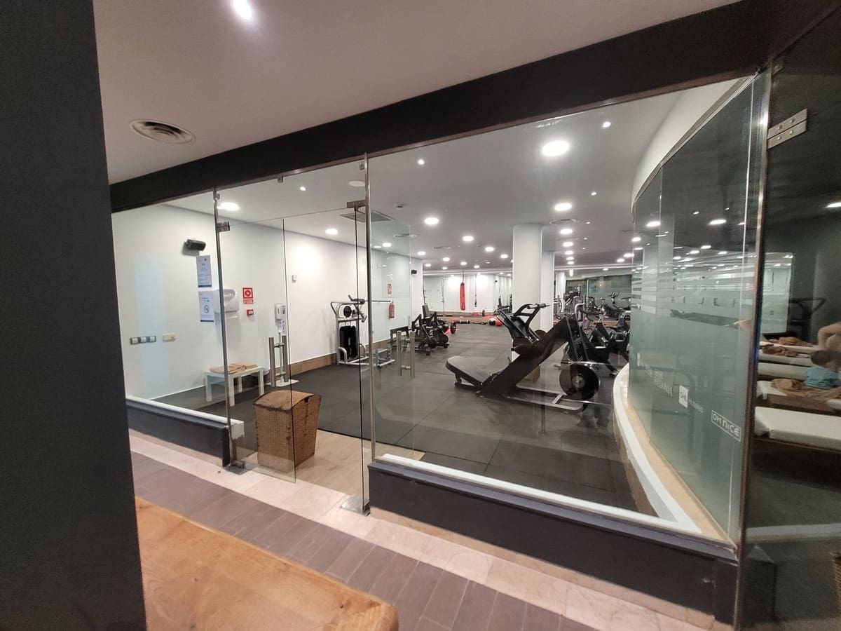 1 bedroom Apartment for sale in Benahavis with pool - € 115,000 (Ref: 9655714)