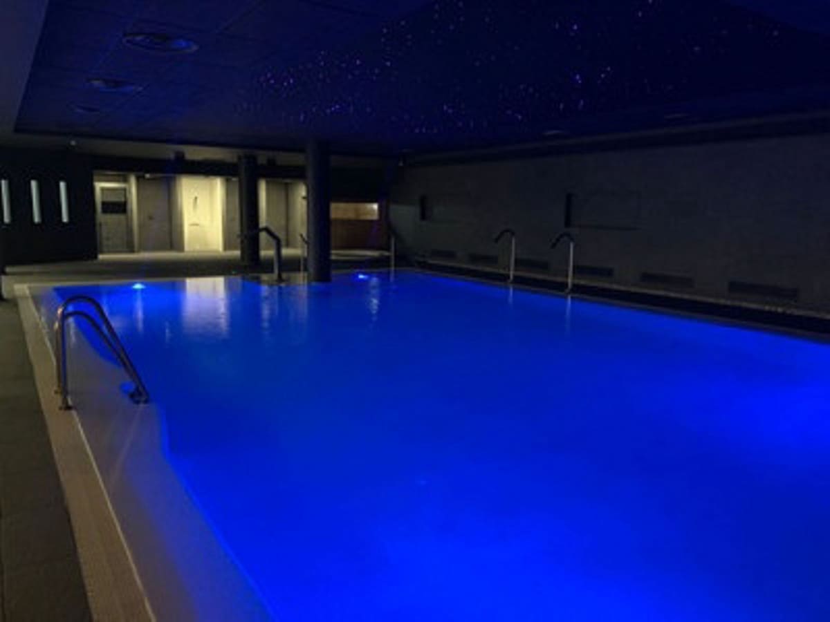 1 bedroom Apartment for sale in Benahavis with pool - € 115,000 (Ref: 9655714)