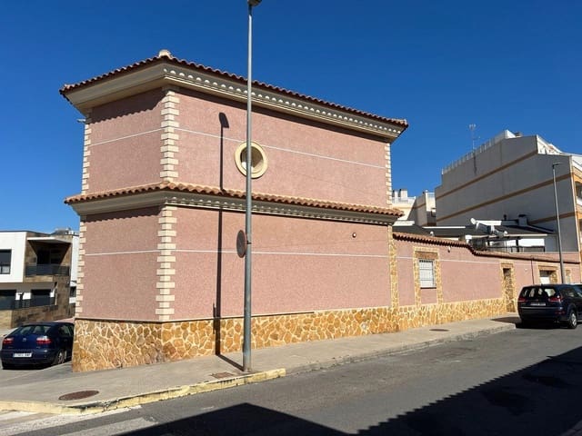 6 slaapkamer Villa te koop in Formentera del Segura met zwembad - € 577.400 (Ref: 9658134)