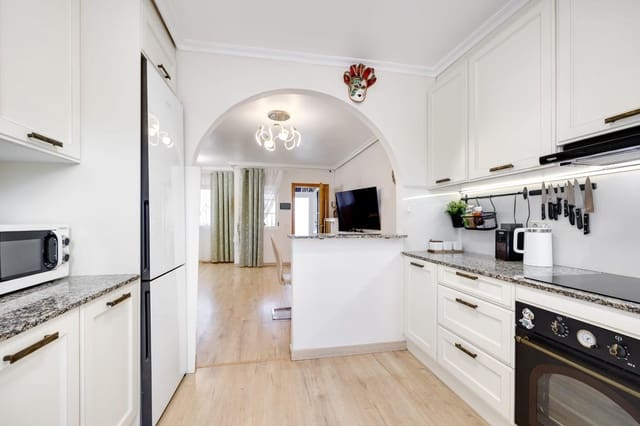 3 sypialnia Dom na sprzedaż w Torrevieja z basenem - 249 900 € (Ref: 9660591)