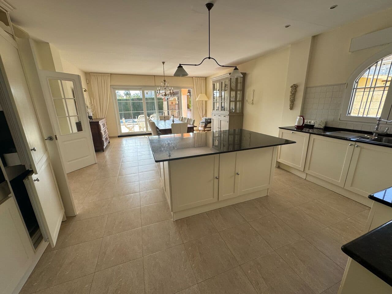 4 slaapkamer Villa te koop in Playa Flamenca met zwembad - € 860.000 (Ref: 9660622)