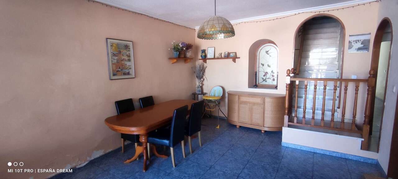 6 bedroom Villa for sale in Monovar / Monover with pool garage - € 164,995 (Ref: 9660783)