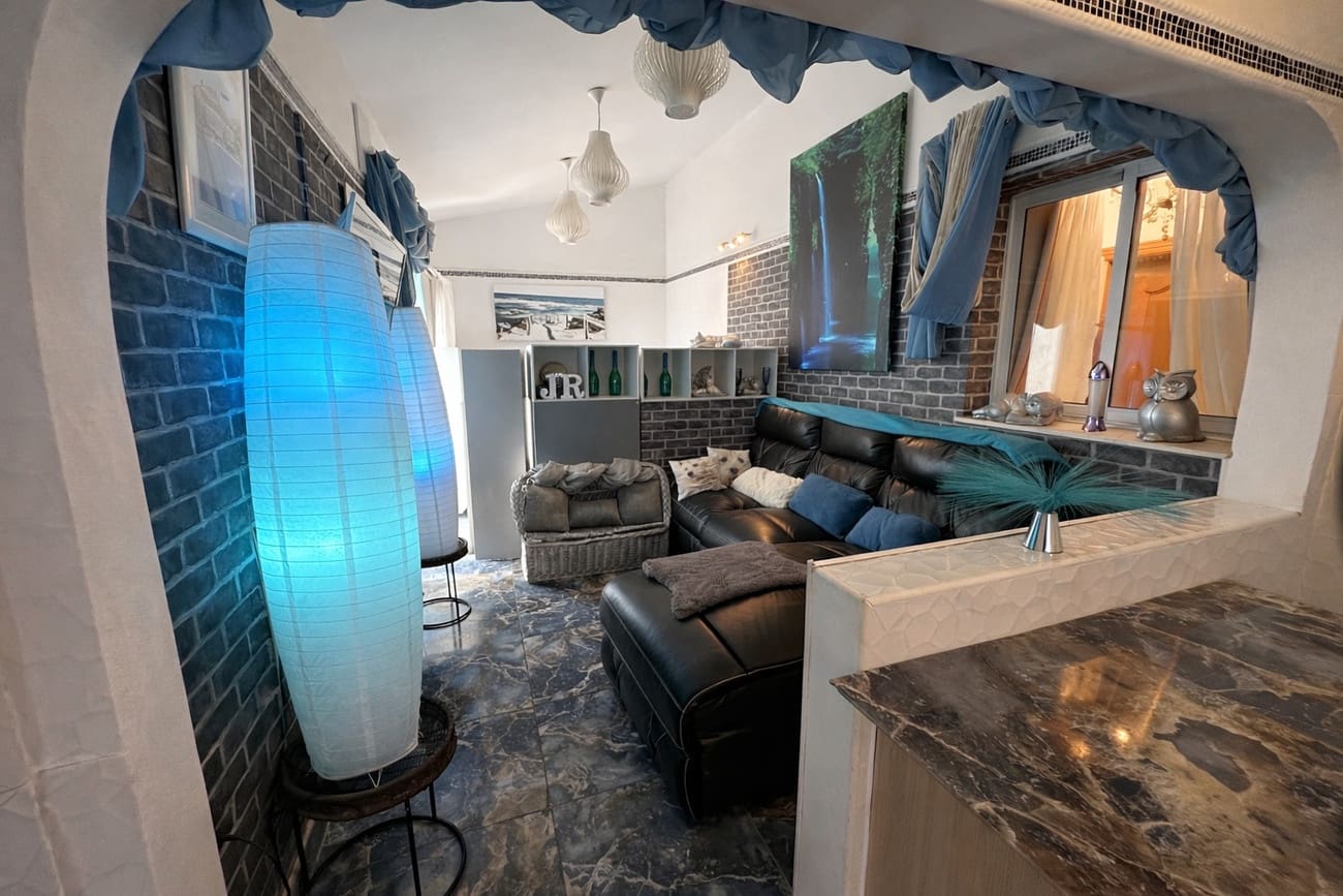 Chalet de 8 habitaciones en Castalla en venta con piscina - 549.995 € (Ref: 9665571)