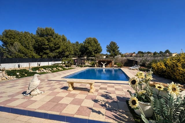 Chalet de 8 habitaciones en Castalla en venta con piscina - 549.995 € (Ref: 9665571)