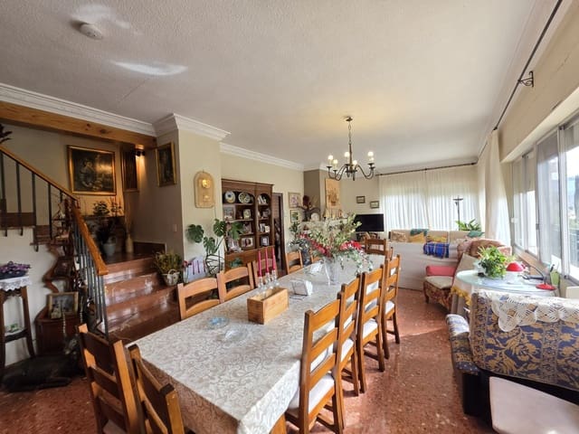 6 slaapkamer Villa te koop in Elda met garage - € 349.995 (Ref: 9665763)