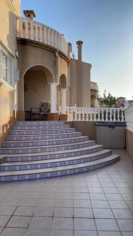 3 Zimmer Villa zu verkaufen in Villamartin, Orihuela mit Pool - 249.000 € (Ref: 9668277)