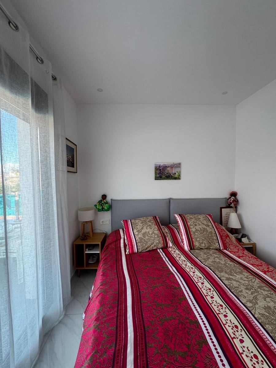 Casa de 3 habitaciones en Bigastro en venta con piscina - 238.000 € (Ref: 9669411)