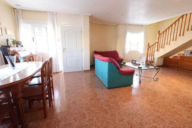 3 camera da letto Villa in vendita in Torrevieja con piscina garage - 320.000 € (Rif: 9670291)