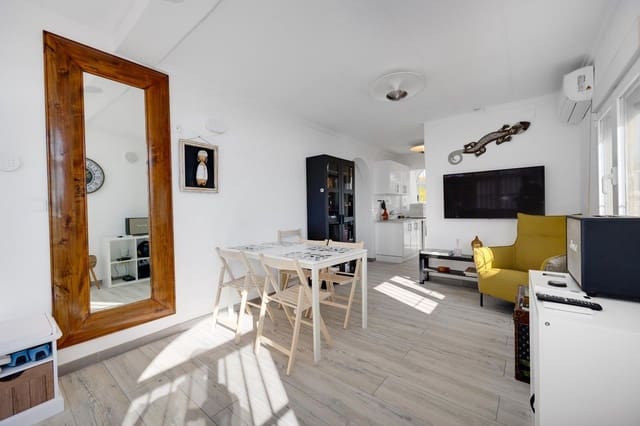 Chalet de 2 habitaciones en San Fulgencio en venta con piscina - 239.969 € (Ref: 9671301)