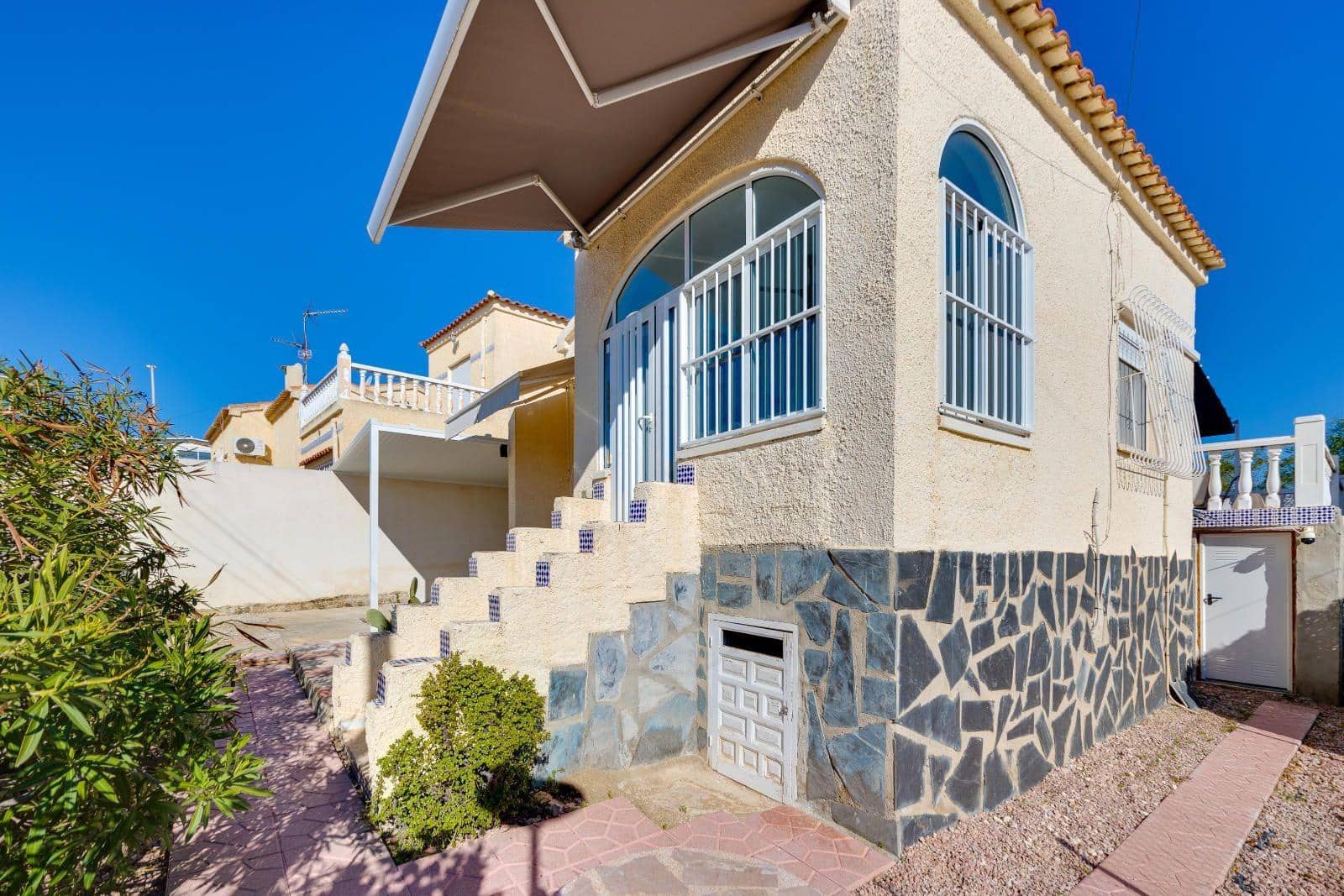 Chalet de 2 habitaciones en San Fulgencio en venta con piscina - 239.969 € (Ref: 9671301)