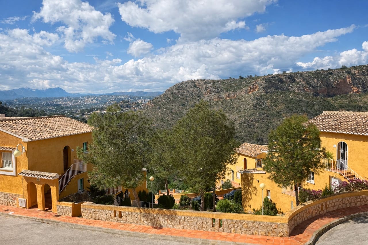 2 bedroom Apartment for sale in Benitachell / Benitatxell with pool - € 235,000 (Ref: 9674785)