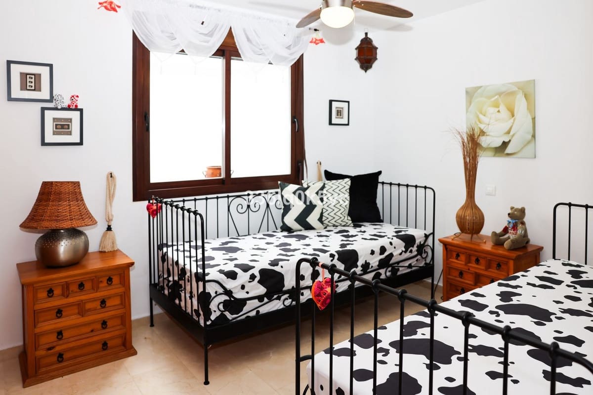 2 makuuhuone Huoneisto myytävänä paikassa Benahavis - 320 000 € (Ref: 9675998)