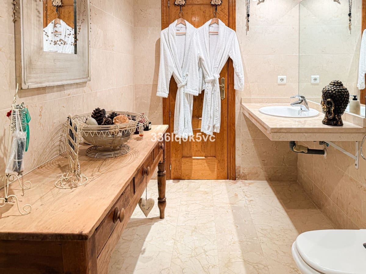 2 makuuhuone Huoneisto myytävänä paikassa Benahavis - 320 000 € (Ref: 9675998)