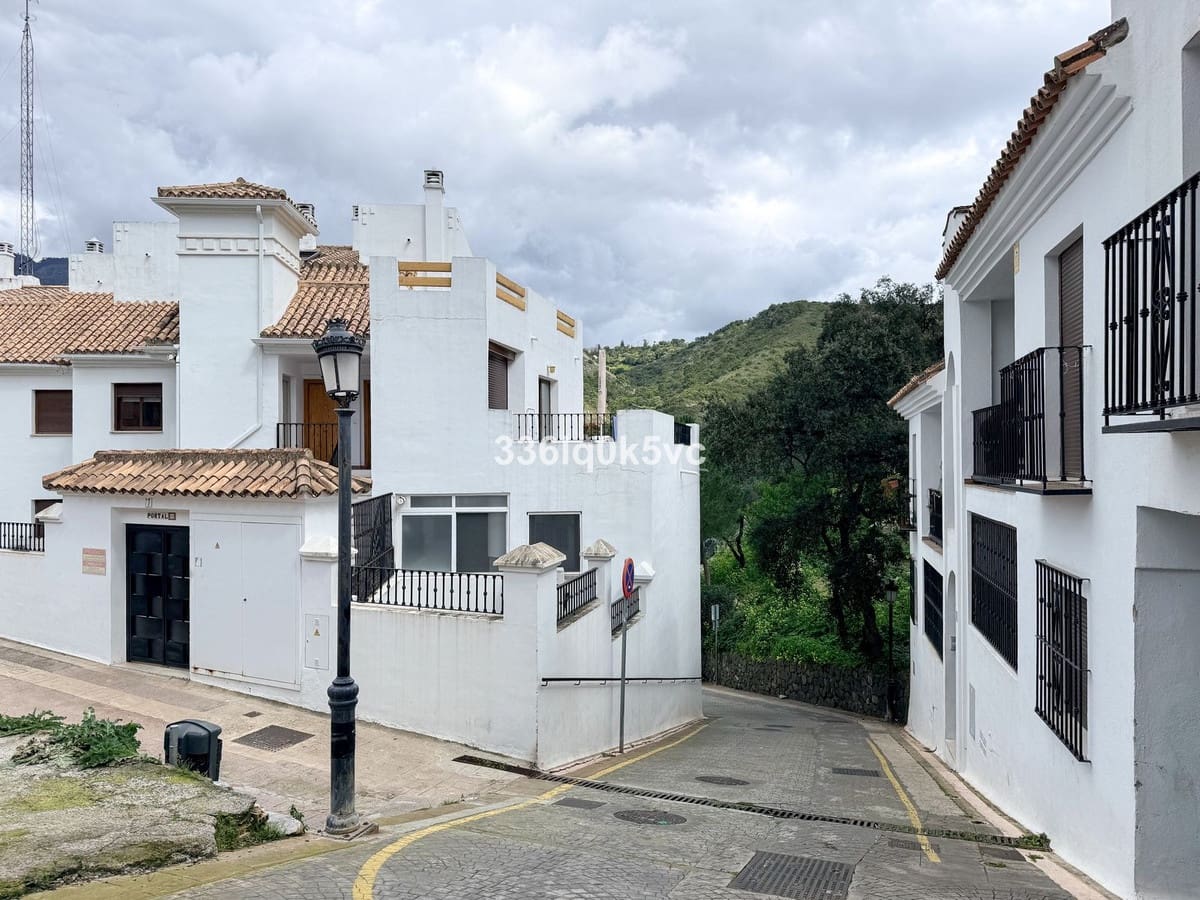 2 makuuhuone Huoneisto myytävänä paikassa Benahavis - 320 000 € (Ref: 9675998)