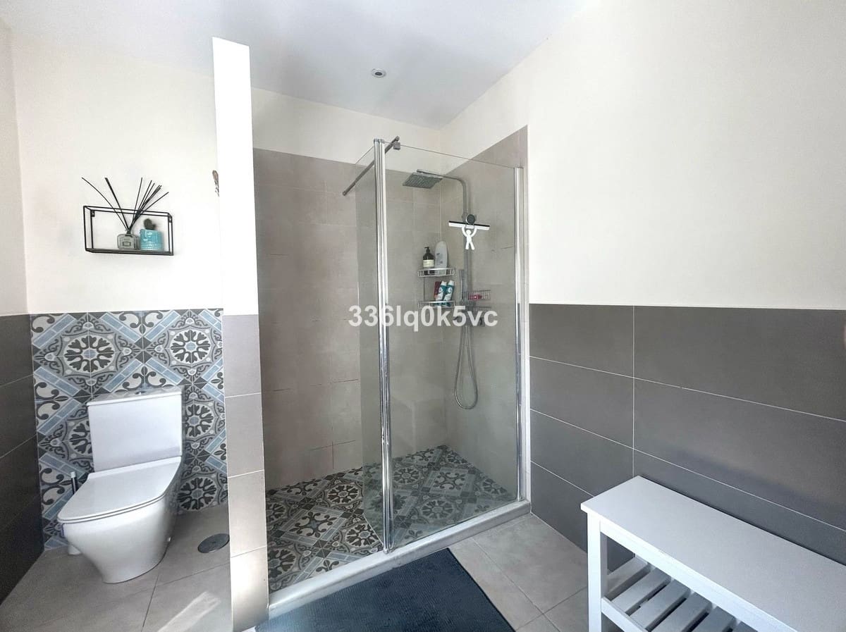 4 bedroom Villa for sale in Benahavis with pool - € 899,000 (Ref: 9675999)