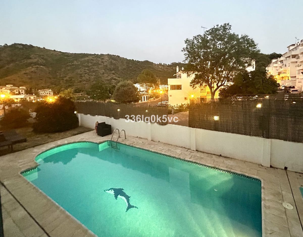 4 bedroom Villa for sale in Benahavis with pool - € 899,000 (Ref: 9675999)